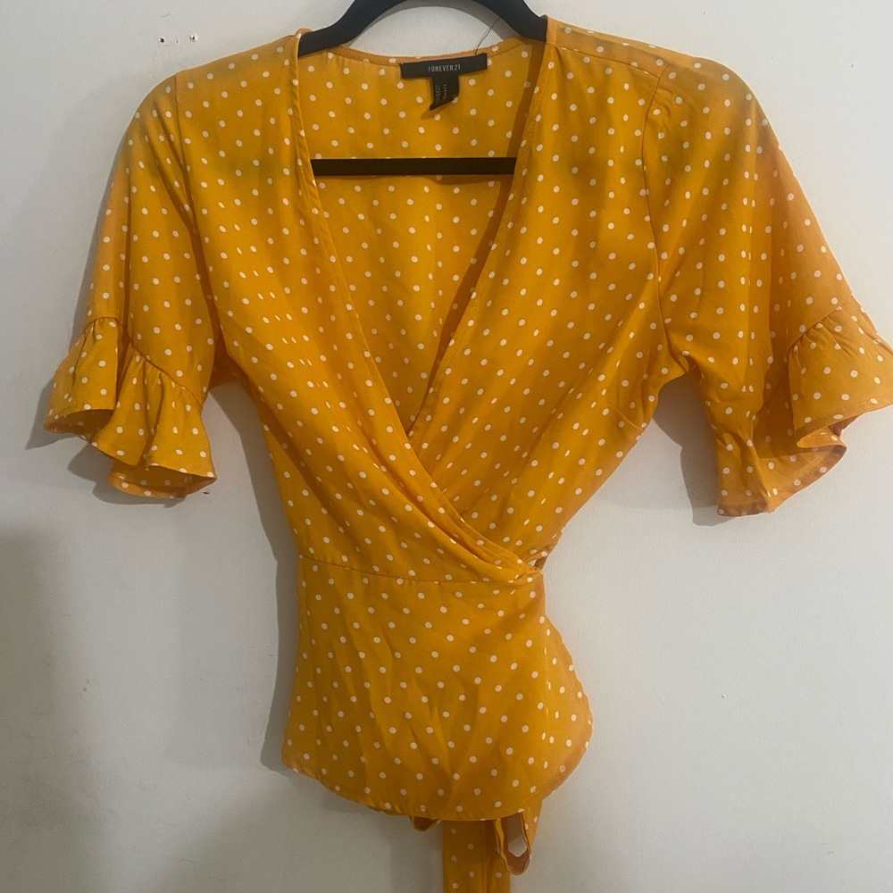 Yellow surplice car
